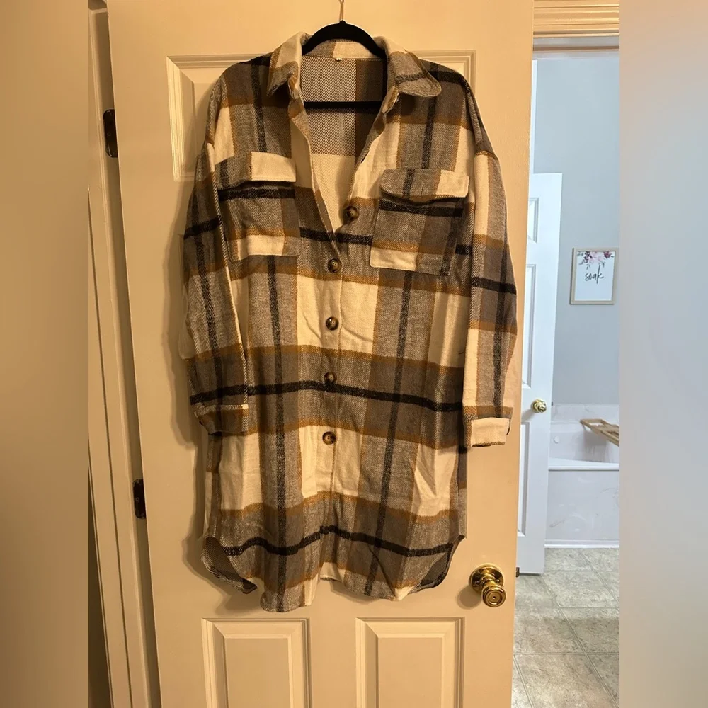 Shacket - Picture 1 of 1